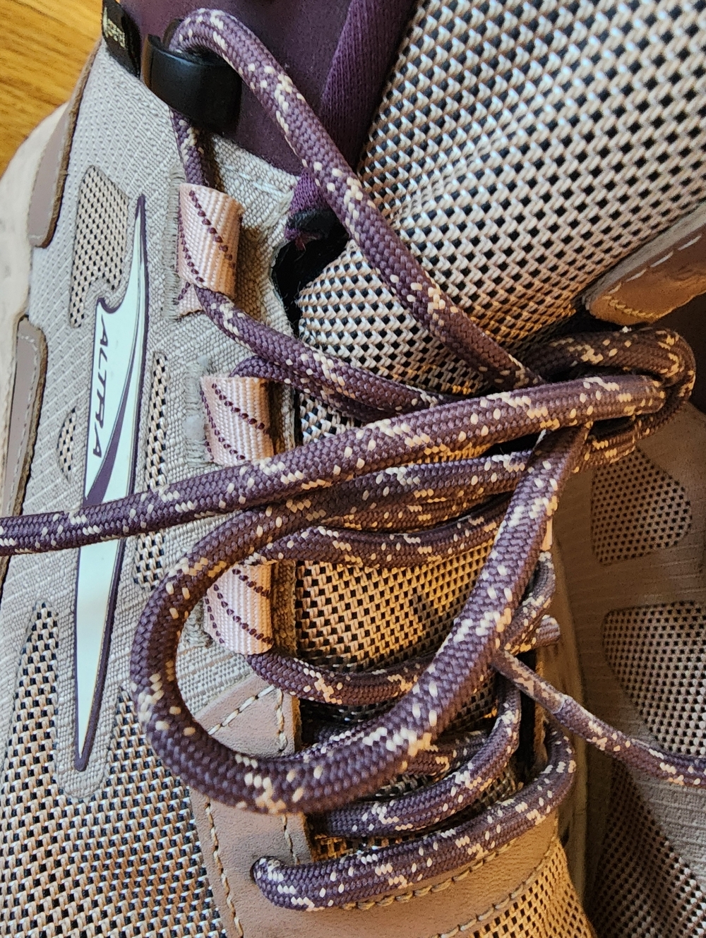 Altra Womens Timp 5 GTX Hiker Boots Size 9 Taupe Pink Outdoors Hiking Granola - Picture 2 of 11